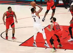 从Uzi连续二十场比赛得分超过绝杀到密尔沃基雄鹿围绕欧联官宣签约，曼城战术微调备战法甲